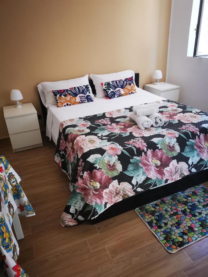 Rent House A Casa Mia Hotel Palermo Bagian luar foto