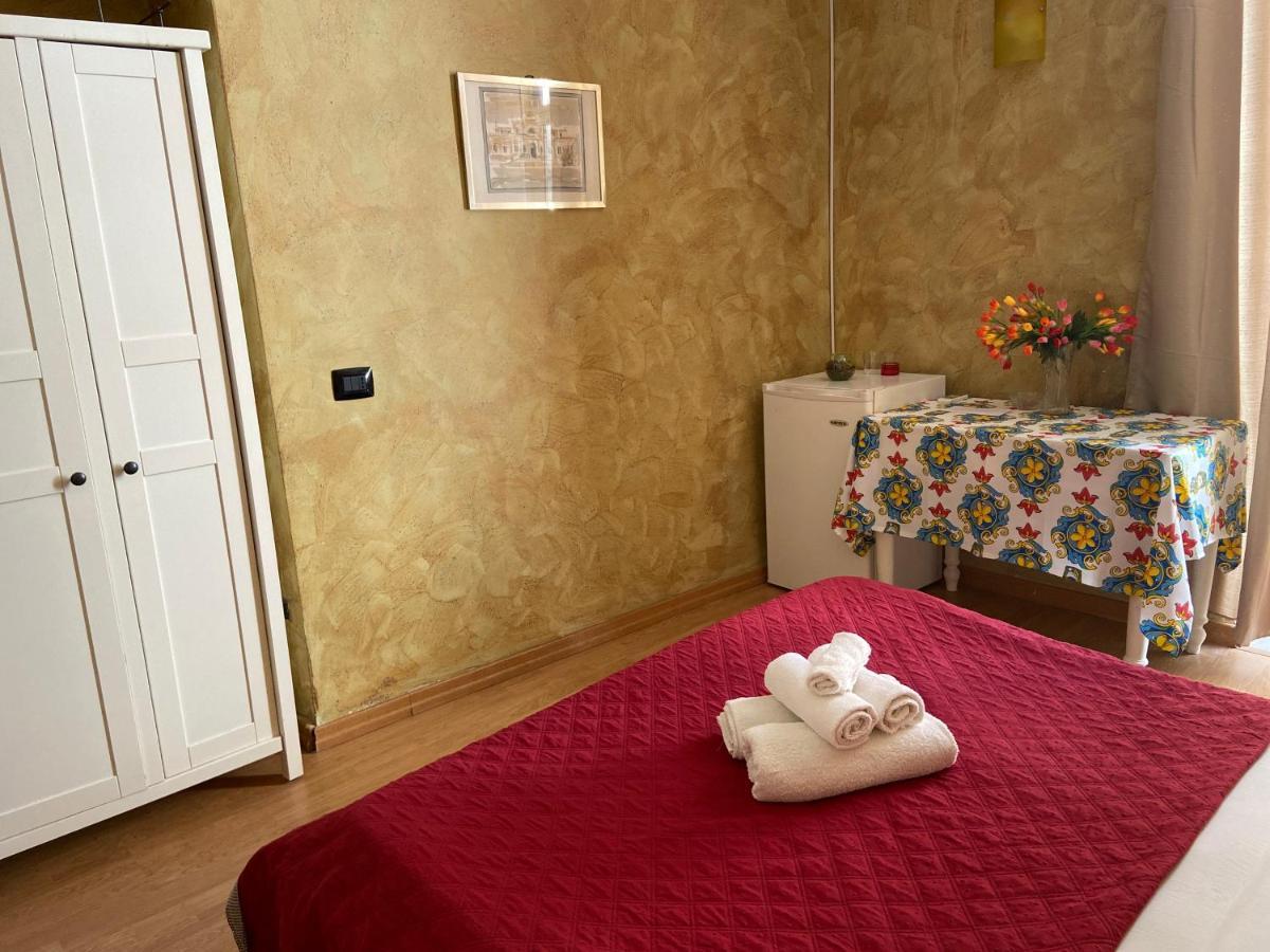Rent House A Casa Mia Hotel Palermo Bagian luar foto